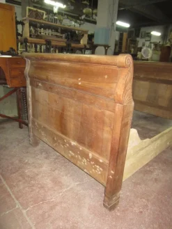 Discount Pamono Antique Wooden Boat Bed