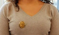 Best Pamono Antique Yellow Gold Cameo Brooch