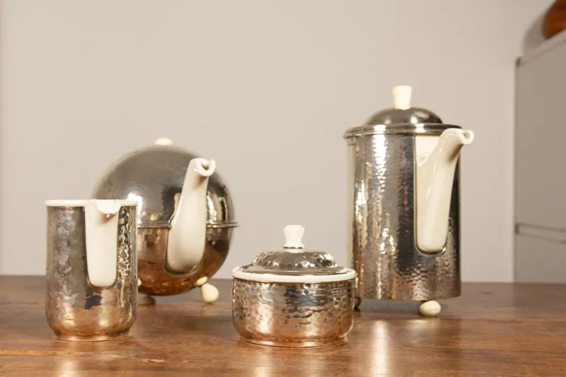 Pamono Art Deco Bauhaus Coffee & Tea Service by Atelier Mayer for Hutschenreuther WMF, 1930s, Set of 4> Coffee & Tea Service