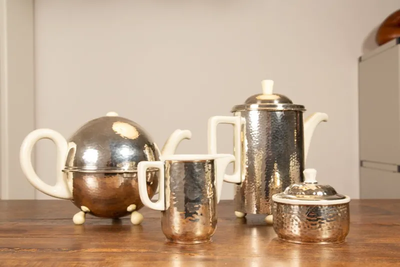 Pamono Art Deco Bauhaus Coffee & Tea Service by Atelier Mayer for Hutschenreuther WMF, 1930s, Set of 4> Coffee & Tea Service