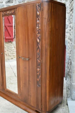 Pamono Art Deco Bedroom Set in Walnut Carved with Flowers, 1920s, Set of 5> Beds & Bedroom Sets