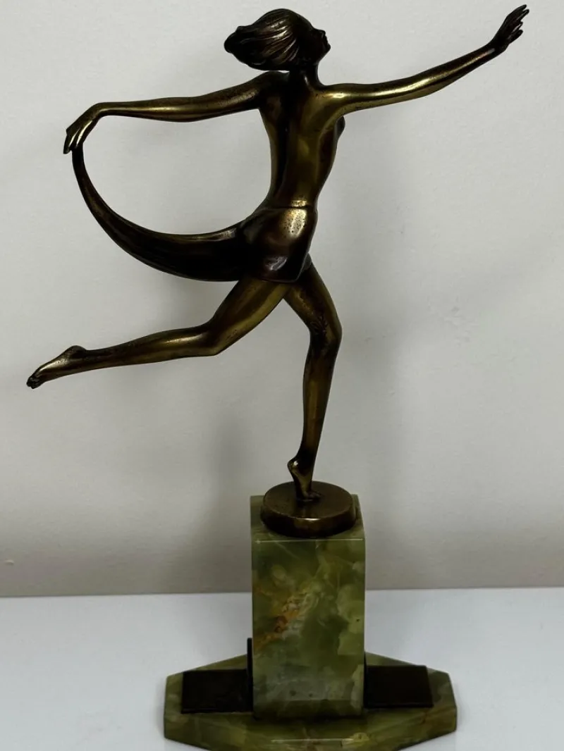 Pamono Art Deco Bronze Sculpture Dancing Graceful Lady on Onyx Plinth by Josef Lorenz, 1925> Art Deco|Sculpture