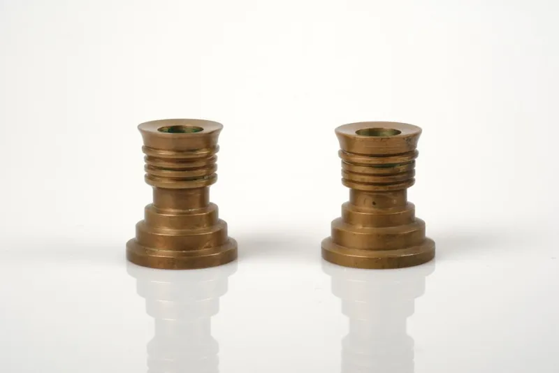 Pamono Art Deco Candleholders in Bronze, 1930s, Set of 2> Candleholders