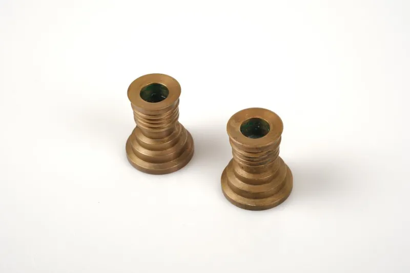 Pamono Art Deco Candleholders in Bronze, 1930s, Set of 2> Candleholders