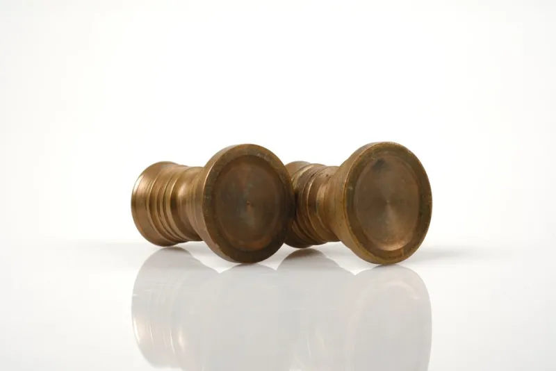 Pamono Art Deco Candleholders in Bronze, 1930s, Set of 2> Candleholders
