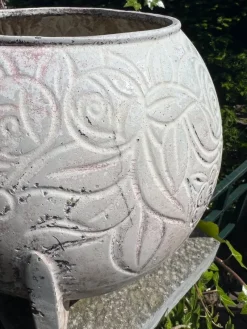 Pamono Art Deco Cast Iron Garden Planter from Deville & Cie, 1920s><noscript><img width=