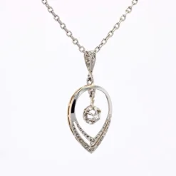 Pamono Art Deco Diamonds 18 Karat White Yellow Gold Pendant, 1920s><noscript><img width=