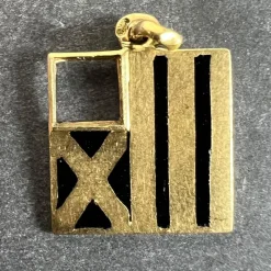 Pamono Art Deco February Wisdom Pisces Flag Charm Pendant in 18 Karat Yellow Gold and Enamel, 1920s> Necklaces
