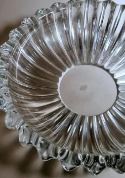 Hot Pamono Art Deco French Glass Bowl by Pierre d'Avesn for Daum, 1930