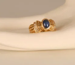 Pamono Art Deco 14K Yellow Gold Ring with Cabochon Cut Sapphire Style Stone and Brilliant Cut Crystals><noscript><img width=