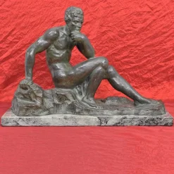 Pamono Art Deco Male Figure of Seated Man, 20th Century, Bronze> Art Deco