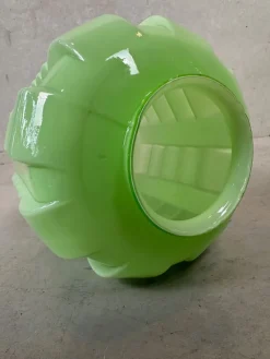 Pamono Art Deco Opaline Green Skyscraper Pendant Lamp, 1920s><noscript><img width=