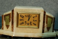 Pamono Art Deco Pendulum in Onyx and Gilded Bronze, 1930s, Set of 3> Clocks