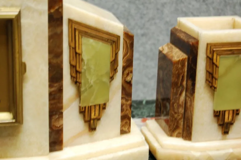 Pamono Art Deco Pendulum in Onyx and Gilded Bronze, 1930s, Set of 3> Clocks