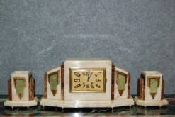 Pamono Art Deco Pendulum in Onyx and Gilded Bronze, 1930s, Set of 3><noscript><img width=