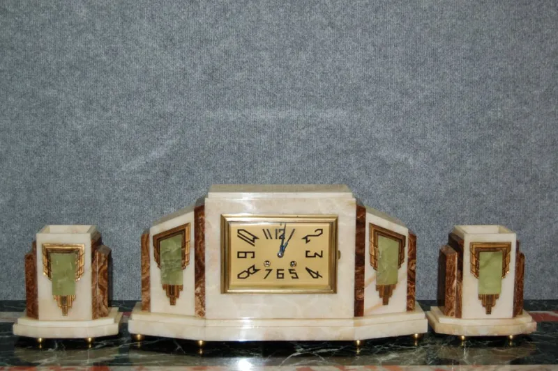 Pamono Art Deco Pendulum in Onyx and Gilded Bronze, 1930s, Set of 3> Clocks