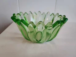 Hot Pamono Art Deco Plate in Uranium Glass, 1920s