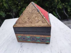 Pamono Art Deco Pyramid Box with Brass Fittings on the Sides, 1940s><noscript><img width=