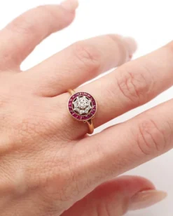 Best Pamono Art Deco Ruby and Diamond Ring