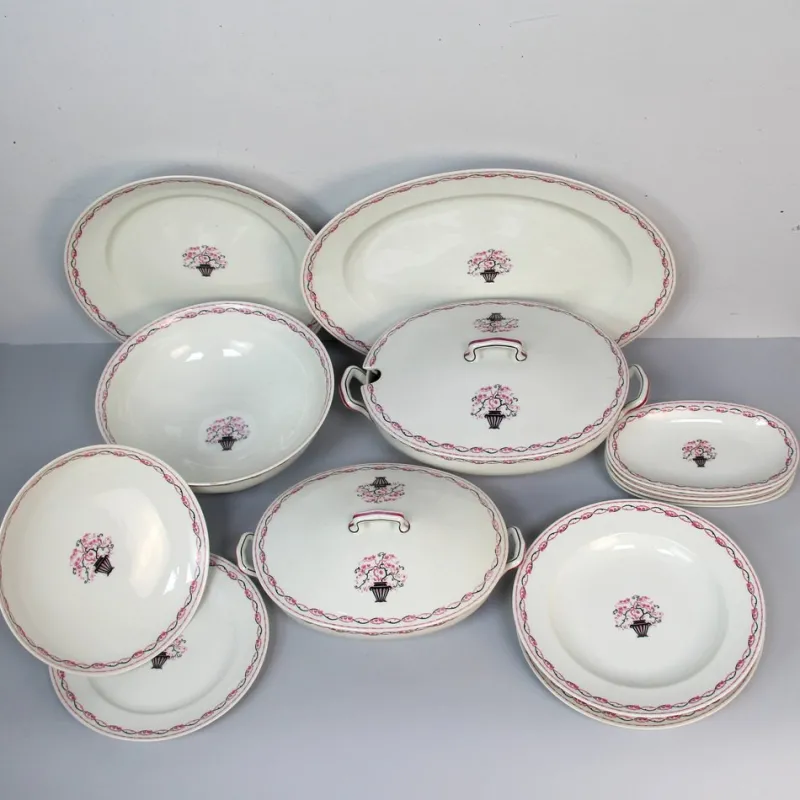 Pamono Art Deco Tableware by Charles Ahrenfeldt for Maitrise, Set of 52