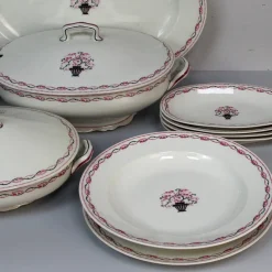 Pamono Art Deco Tableware by Charles Ahrenfeldt for Maitrise, Set of 52