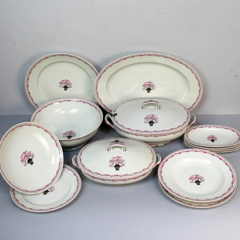 Pamono Art Deco Tableware by Charles Ahrenfeldt for Maitrise, Set of 52