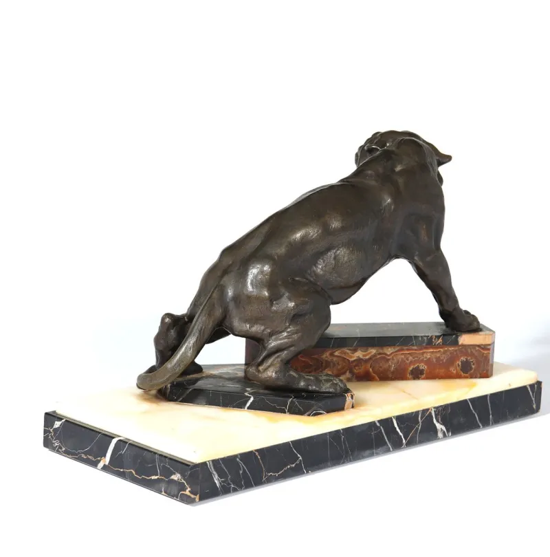Pamono Art Deco Tiger, 1930, Patinated Bronze on Marble and Onyx> Art Deco