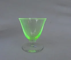 Pamono Art Deco Uranium Glass Liqueur Glasses, 1920s, Set of 6> Glassware