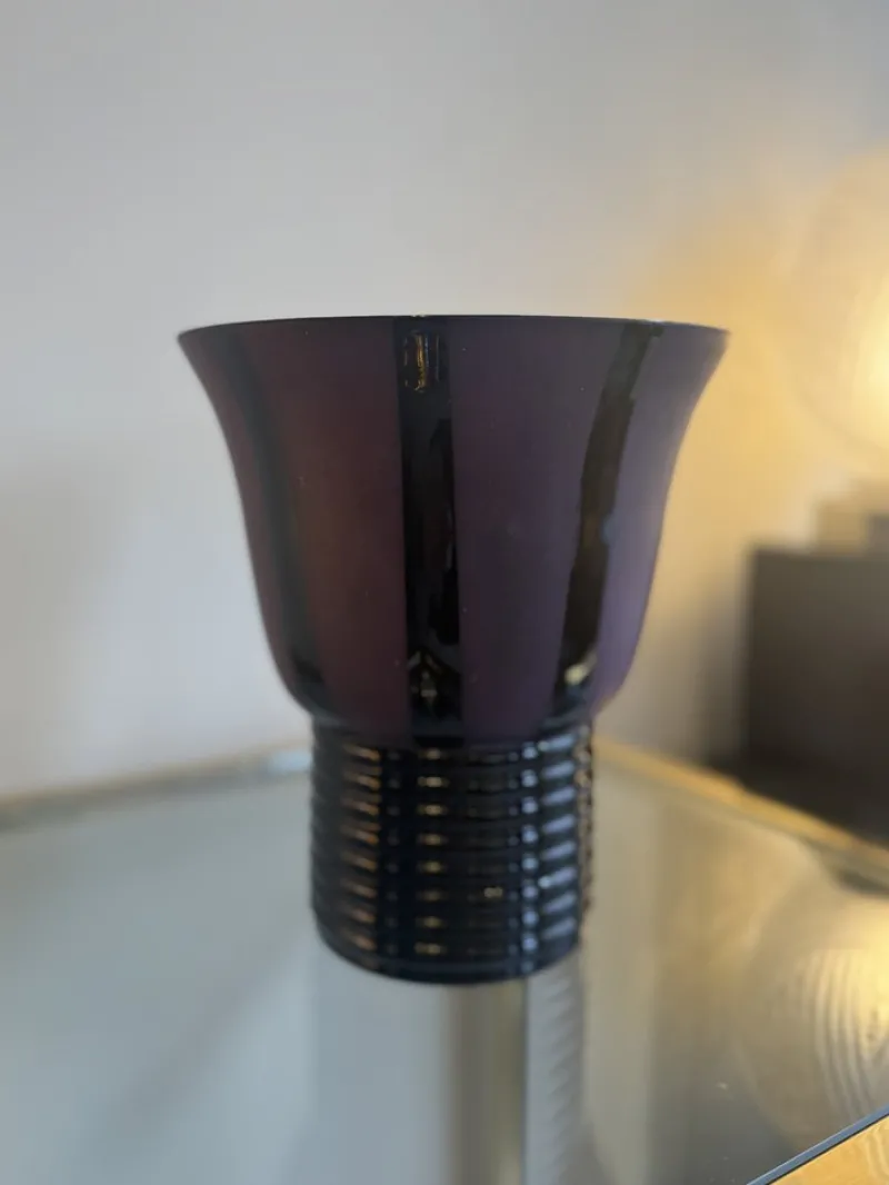 Pamono Art Deco Vase in Black Hyalite Glass, 1930> Vases