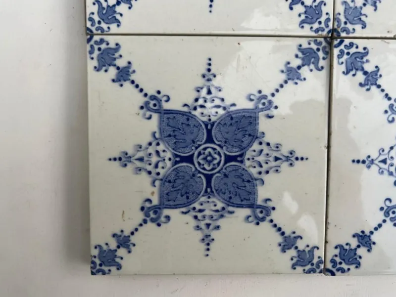 Outlet Pamono Art Deco White and Blue Glazed Tiles by Le Glaive, 1920