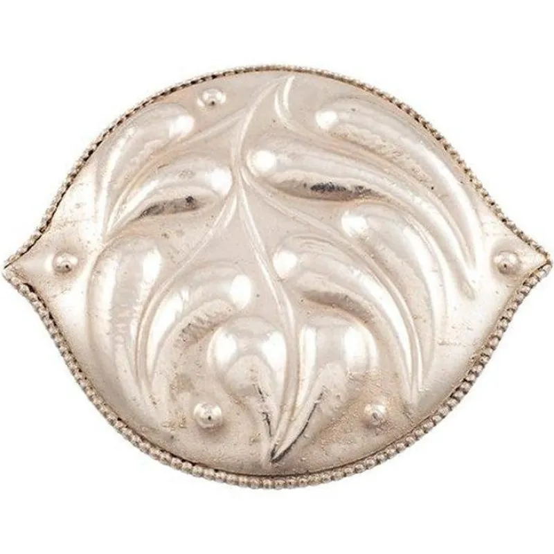 Pamono Art Nouveau Austrian Silver Brooch with Embossed Leaves attributed to Josef Hoffmann, 1912> Brooches
