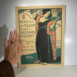 Pamono Art Nouveau Buy the Flower of Discreet Help Lithograph Poster by Émile Berchmans for La Meuse, 1916><noscript><img width=
