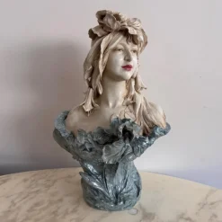 Pamono Art Nouveau Ceramic Bust from Royal Dux, 1890s> Art Nouveau|Sculpture