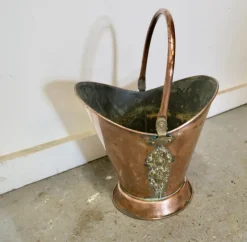 Clearance Pamono Art Nouveau Embossed Copper Helmet Coal Scuttle, 1880s