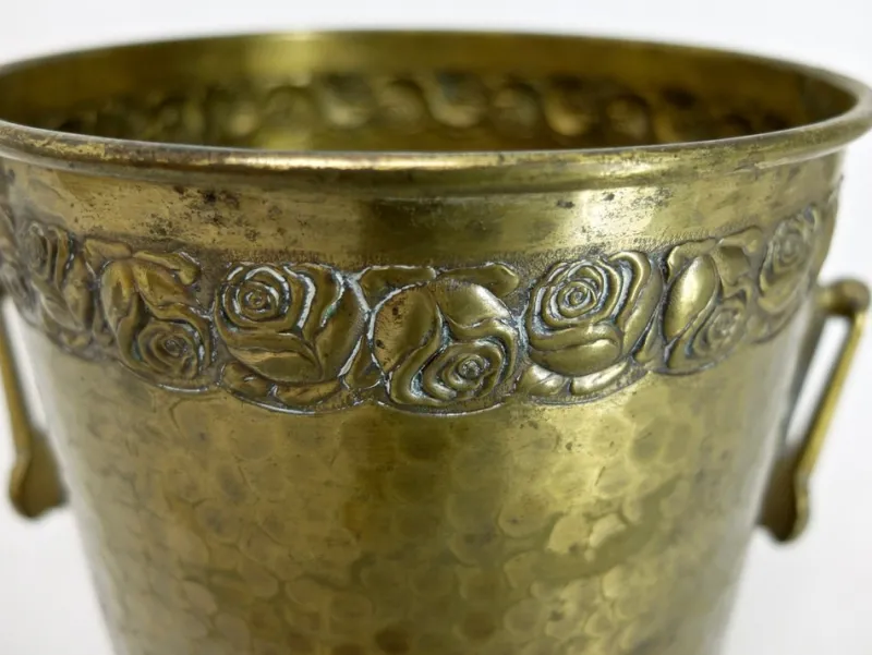 Pamono Art Nouveau Flowers Pot in Brass with Rose Motifs> Garden Accessories
