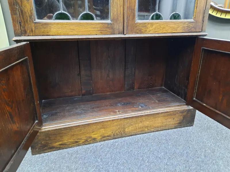 Pamono Art Nouveau Oak and Tiffany Glass Display Cabinet, 1910s