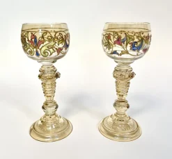 Pamono Art Nouveau Roman Style Wine Glasses with Hand-Painted Crystal Glass from Glashütte Theresienthal, Germany, 1920s, Set of 2> Glassware