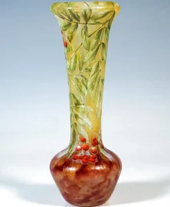 Outlet Pamono Art Nouveau Sorbier des Oiseaux Cameo Vase from Daum Nancy, France, 1900-1905