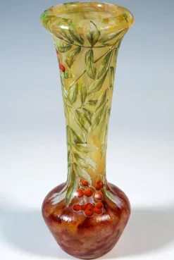 Outlet Pamono Art Nouveau Sorbier des Oiseaux Cameo Vase from Daum Nancy, France, 1900-1905