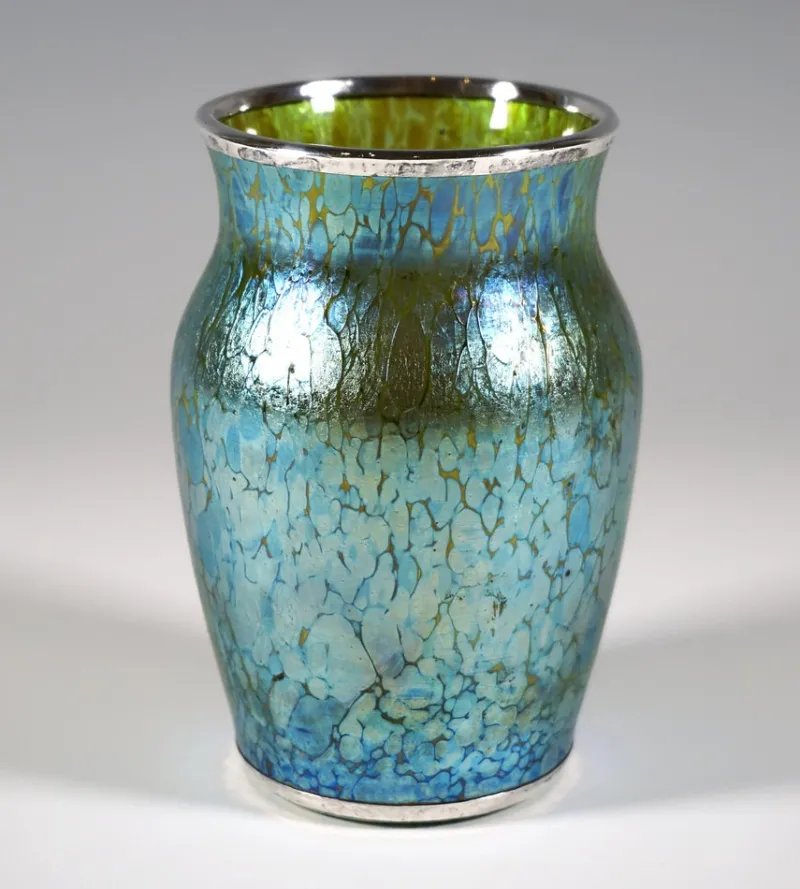 Pamono Art Nouveau Vase from Loetz, 1890s> Vases