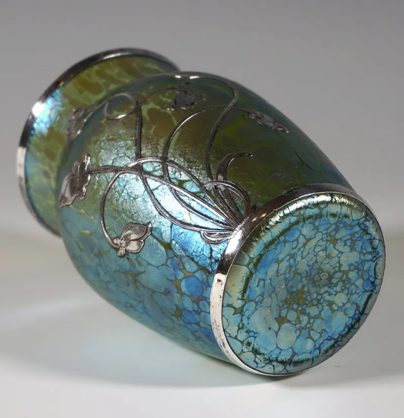 Pamono Art Nouveau Vase from Loetz, 1890s> Vases