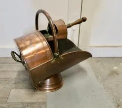 Sale Pamono Arts and Crafts Copper Helmet Coal Scuttle, 1880