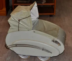 Pamono Baby's Stroller from Wisa-Gloria, 1930s> Children's Chairs