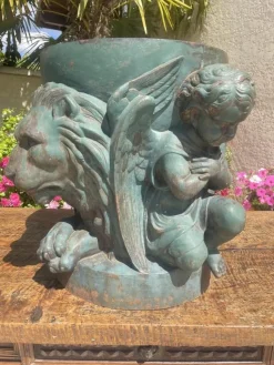 Pamono Baptismal in Cast Iron> Garden Tables