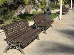 Pamono Barcelona Bench in Cast Iron and Wood, 1950s><noscript><img width=