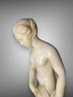 Pamono Bathing Venus Sculpture, 19th Century, Carrara Marble><noscript><img width=