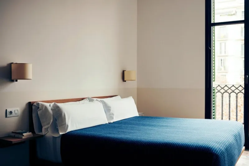 Pamono Beige and Beech TMM Corto Wall Lamp by Miguel Milá> Wall Lights & Sconces