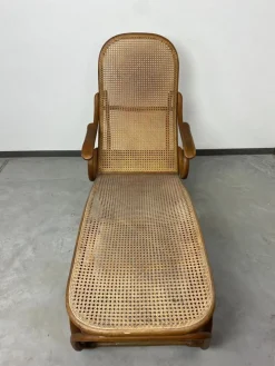 Pamono Bentwood No. 2 Daybed attributed to Thonet, 1880><noscript><img width=