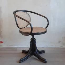Hot Pamono Bentwood No. 5501 Swivel Chair from Thonet, 1980s