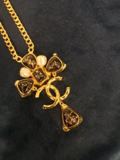 New Pamono Black and Gold Chanel Necklace Pendant from Chanel